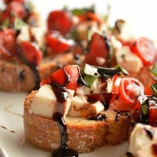 BRUSCHETTA CAPRESE